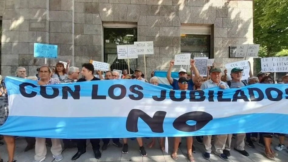 RECORTE EN LOS MEDICAMENTOS. OTRA VEZ CON LOS JUBILADOS/AS!!!