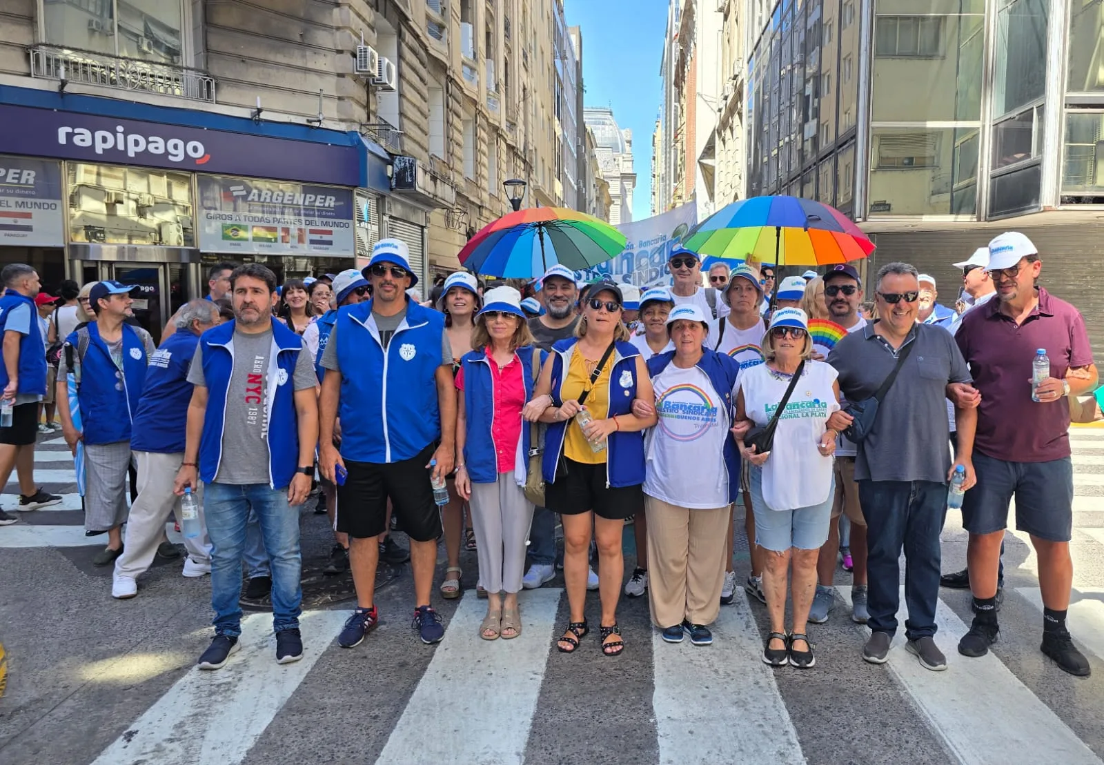 La Bancaria participó de la marcha del Orgullo Antifascista y Antirracista