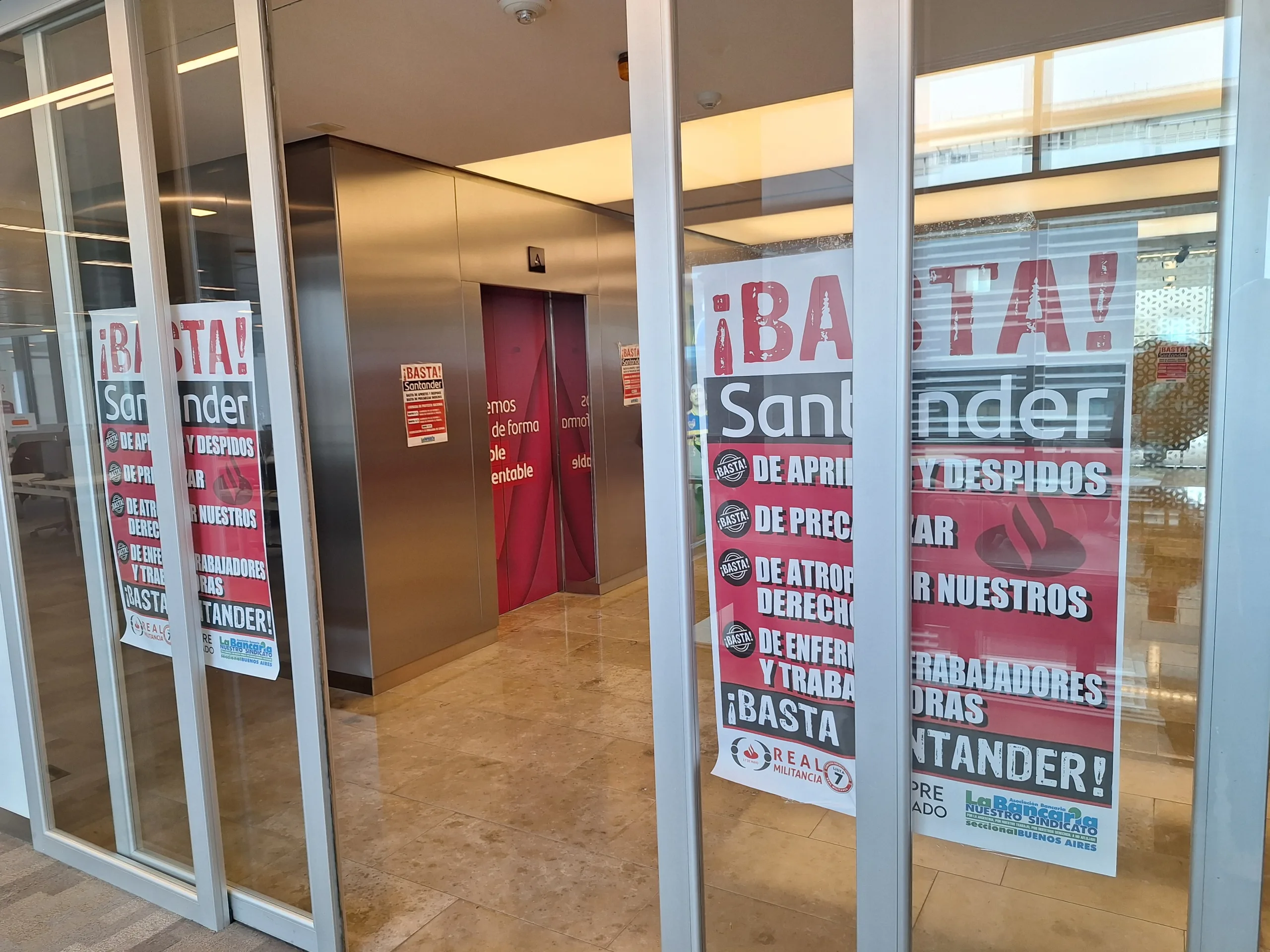 BANCO SANTANDER:  SIN RESPUESTAS NI SOLUCIONES, SE PROFUNDIZA EL CONFLICTO