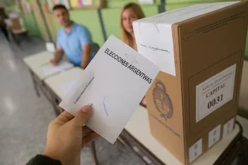 FORO ECONOMÍA Y TRABAJO. El voto influye en nuestra vida y en la economía