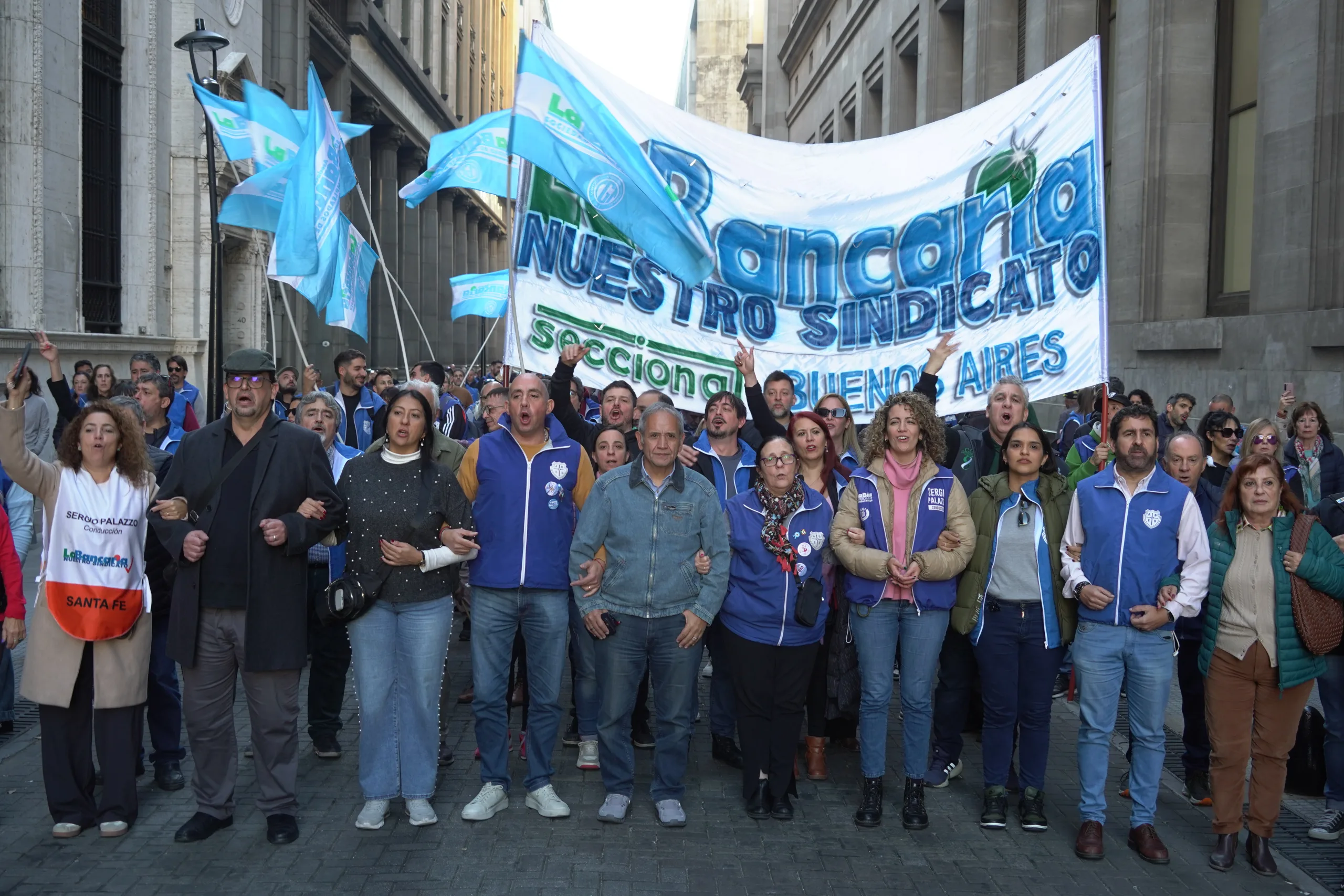 La Asociación Bancaria participó de la Marcha Universitaria en defensa de la educación pública