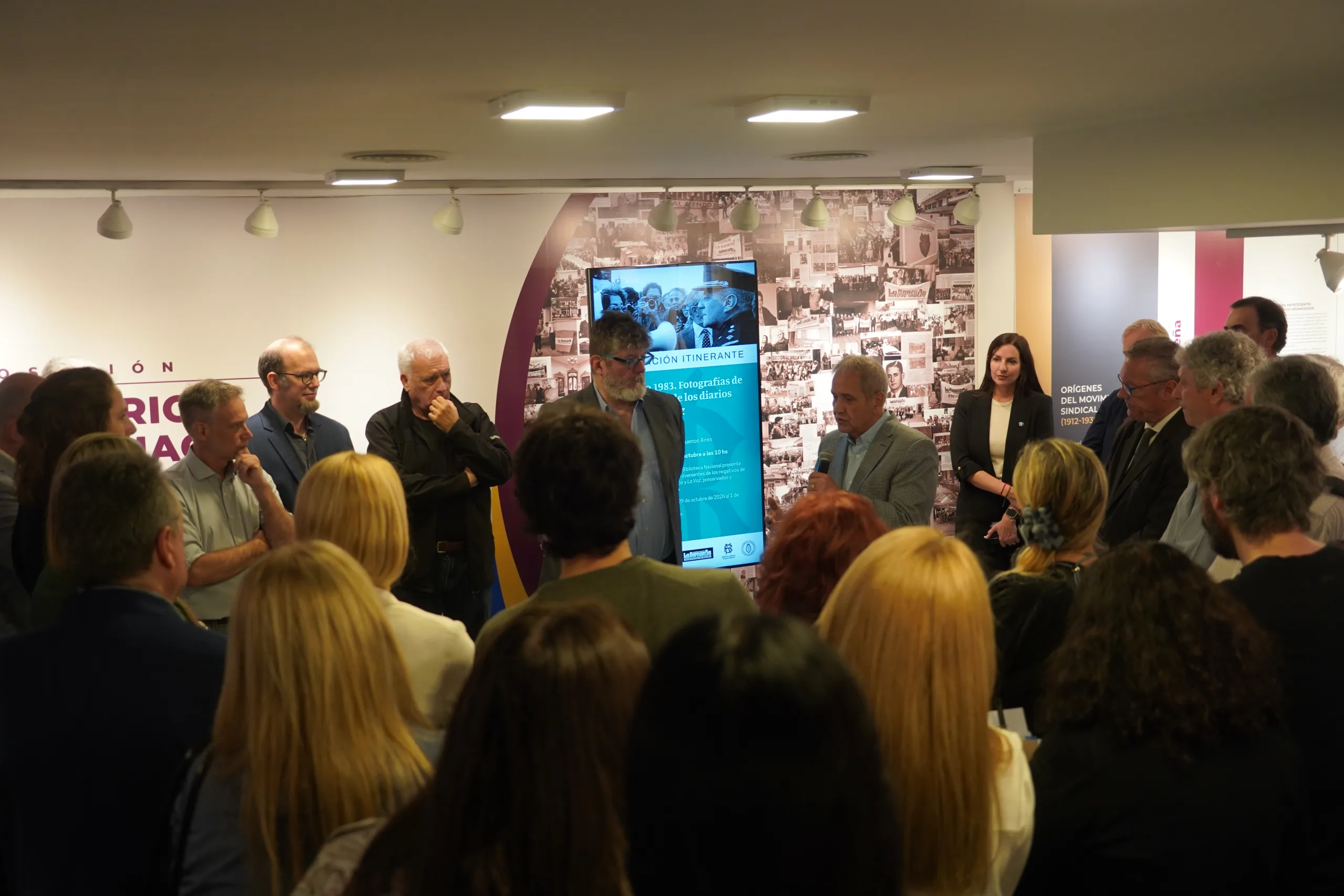 Inauguramos La Bancaria inauguró la muestra fotográfica itinerante “Retorno 1983”