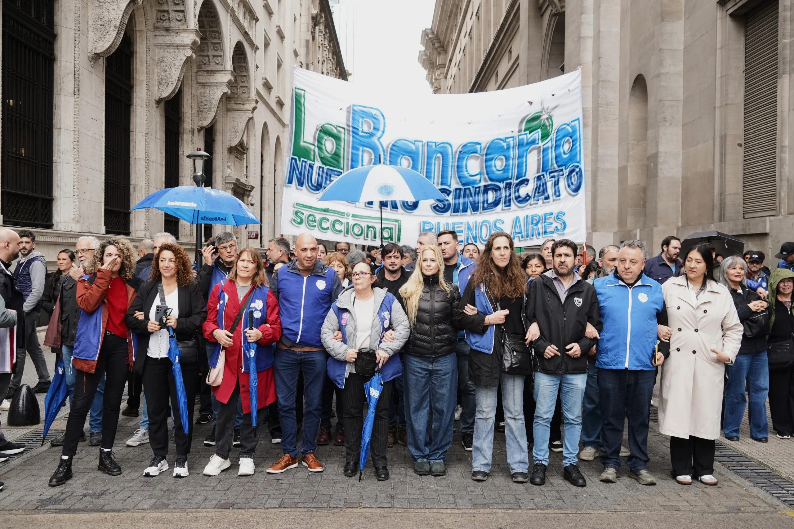 LA BANCARIA PRESENTE EN LA QUINTA MARCHA FEDERAL UNIVERSITARIA